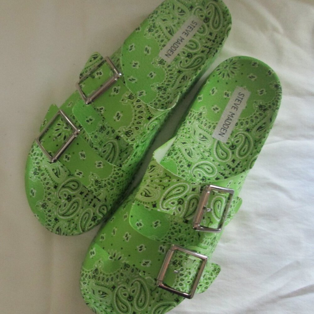 Steve Madden Sandals, Size 10, Green Bandana Print